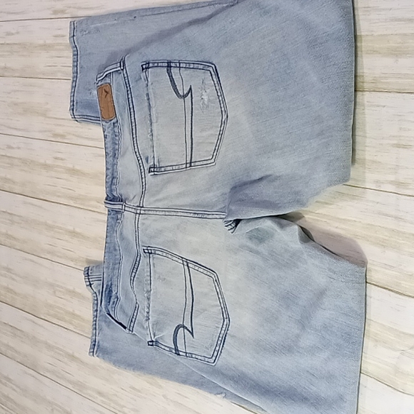 American Eagle Outfitters Tom Girl Distressed Patched Lite Blue Jeans Size 4 - Picture 2 of 16
